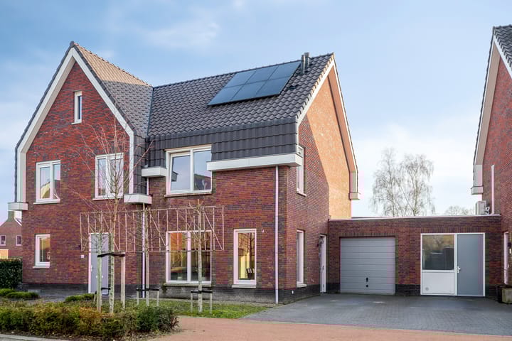 Toon van den Bornestraat 6 dans Hooge Mierde photo