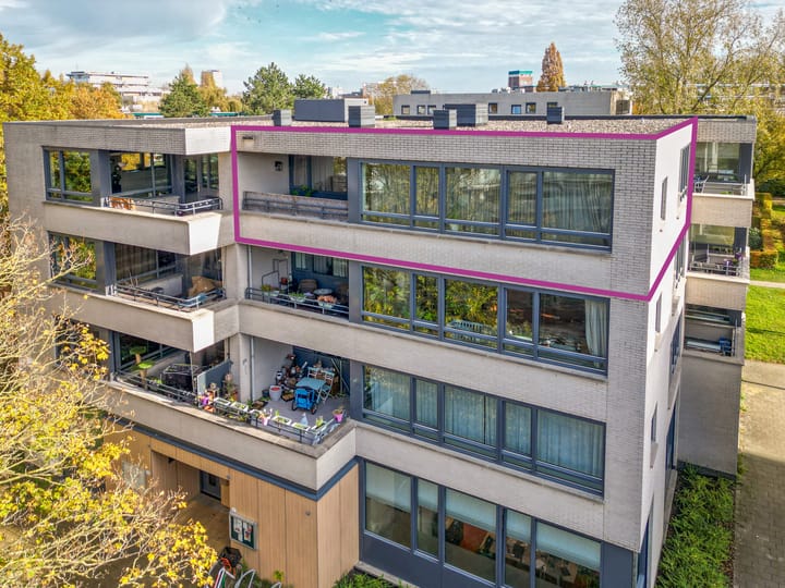 Topaaslaan 39 en Leiden foto