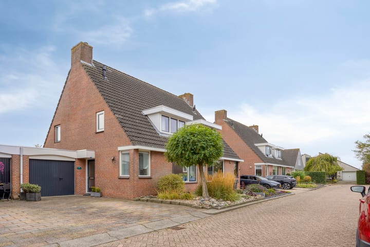 Torenlaan 35 in Zuid-Beijerland Foto