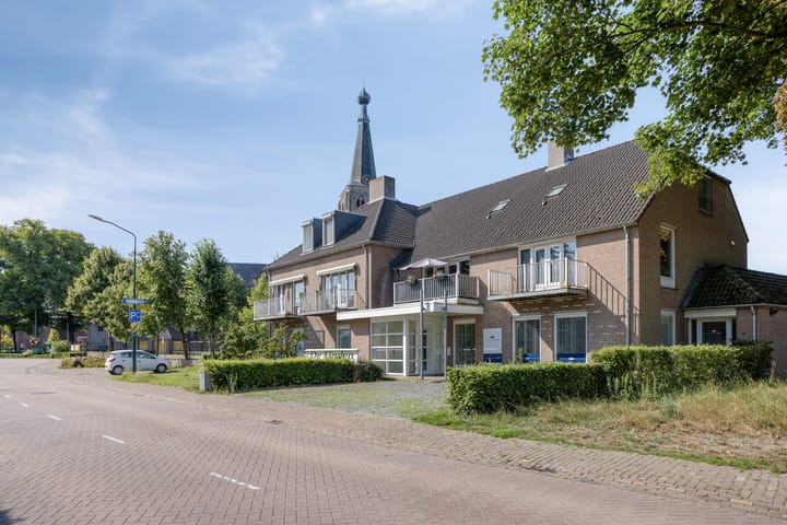 Torenplein 5 in Leende