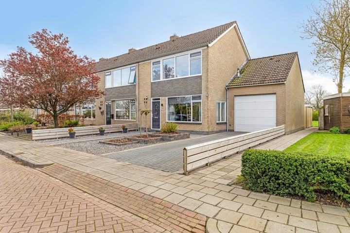 Toutenburgstraat 21 in Burum photo