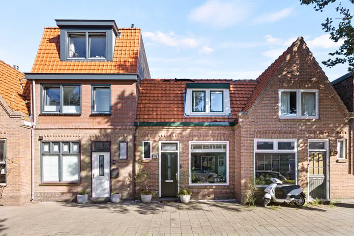 Photo of property Trompstraat 172, IJmuiden