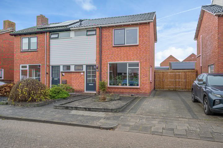 Trompstraat 20 en Bedum foto