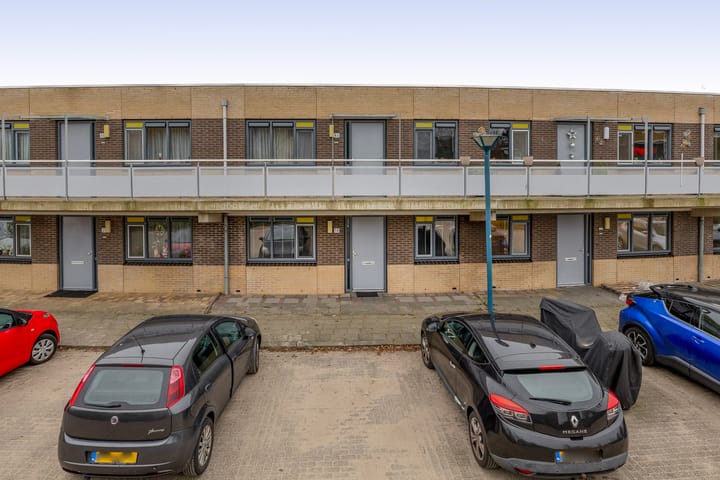 Tsjaikovskistraat 18 in Capelle aan den IJssel Foto