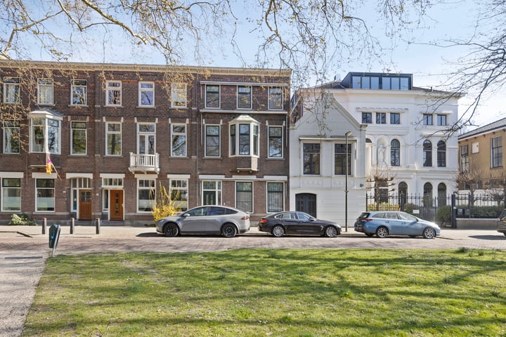 Tuinlaan 84 dans Schiedam photo