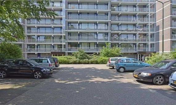 Tulpentuin 191 in Voorburg