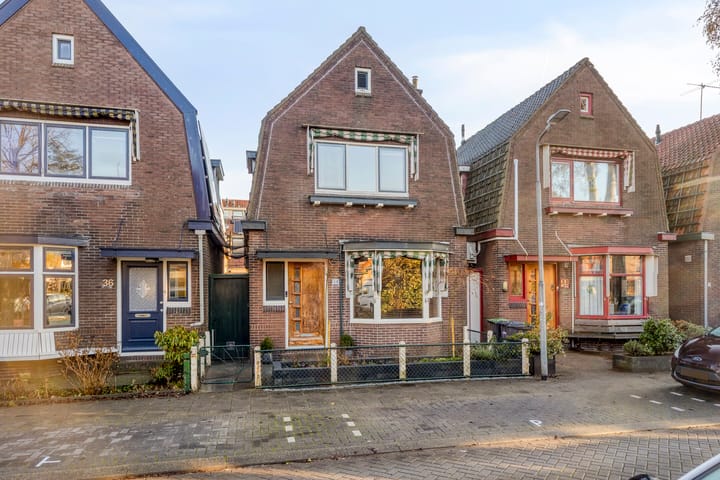 Photo of property Tulpstraat 34, Koog aan de Zaan