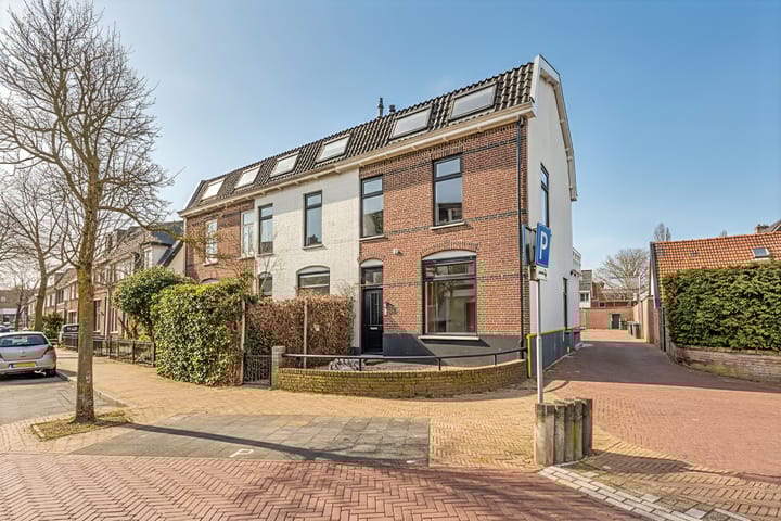 Tulpstraat 63A en Hilversum foto