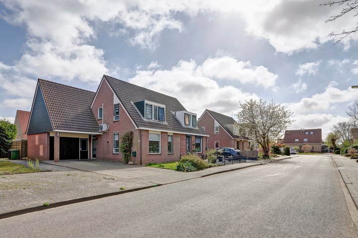 Túnikkers 10 in Workum