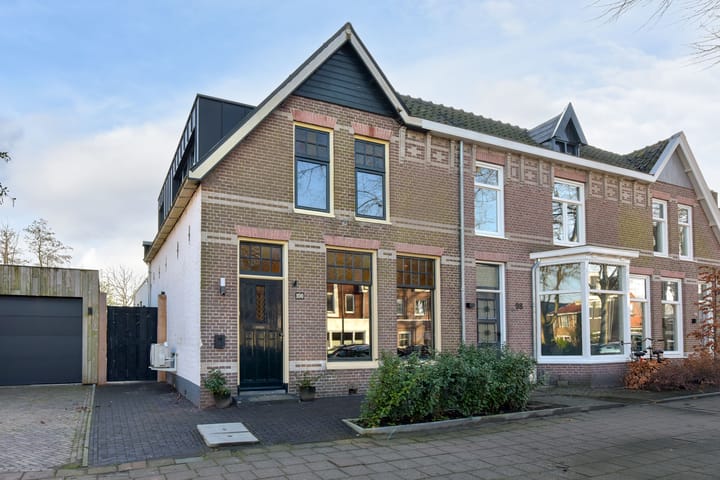 Photo of property Tweeboomlaan 100, Hoorn