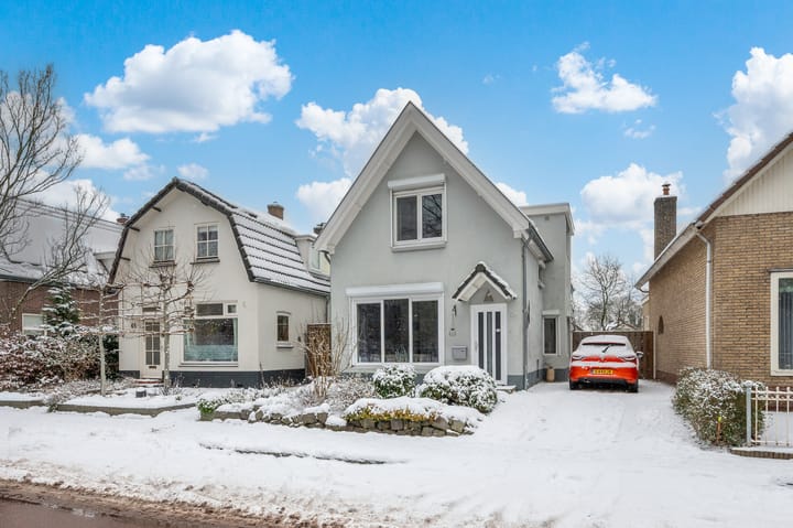 Ugchelseweg 67 en Apeldoorn foto