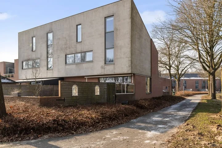 Uilenveld 530 in Emmen