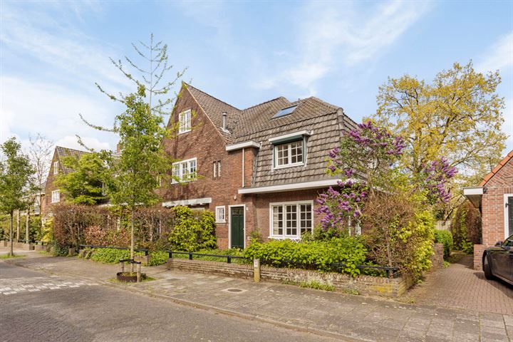 Uiverlaan 9 dans Eindhoven photo