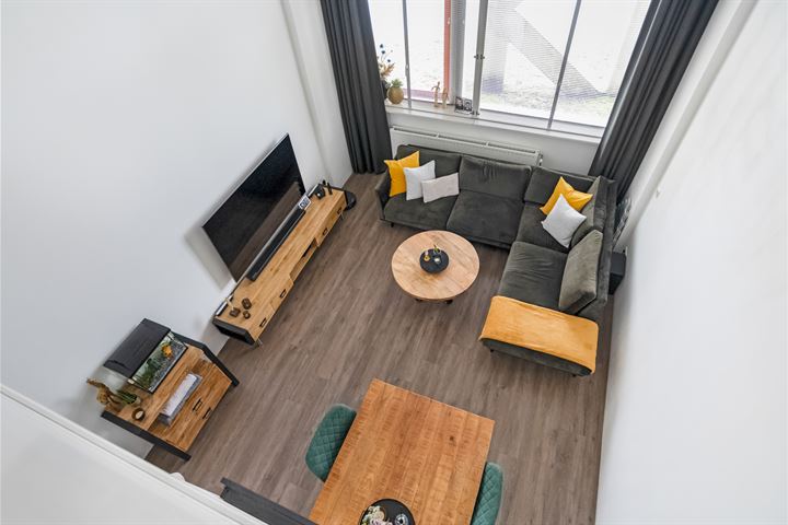 Uiverstraat 104 in Veenendaal foto