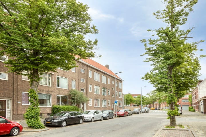 Utenhagestraat 229B in Rotterdam photo