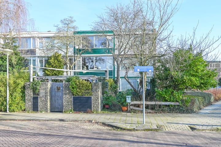 Photo of property Valckenhoeflaan 37, Santpoort-Noord