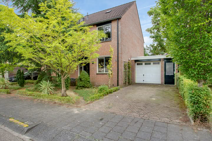 Vale Ouwelaan 142 en 't Harde foto