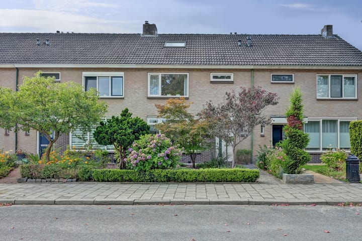 Valeriusstraat 20 in Almelo photo