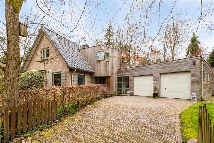 Valkenberglaan 50 en Apeldoorn foto