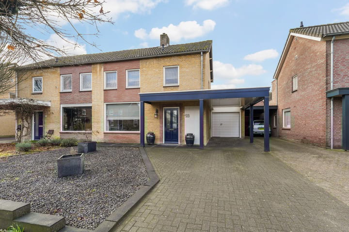Photo of property Valkenbergstraat 18, Veghel