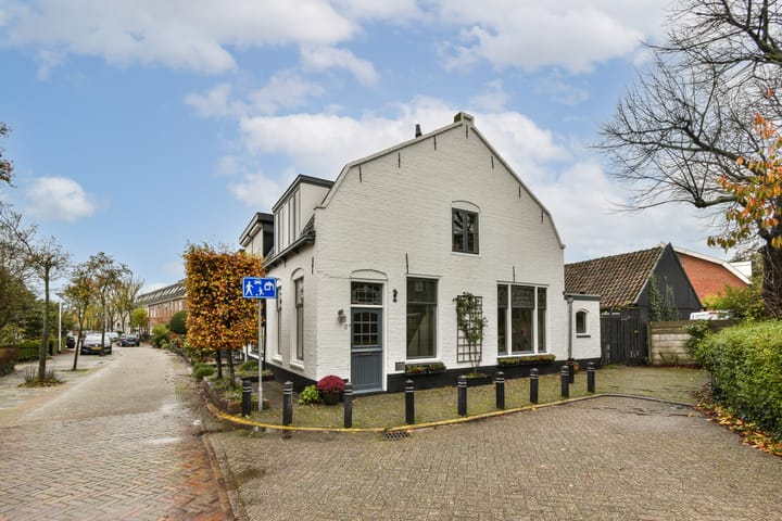 Valkenburgerweg 2 en Rijnsburg foto