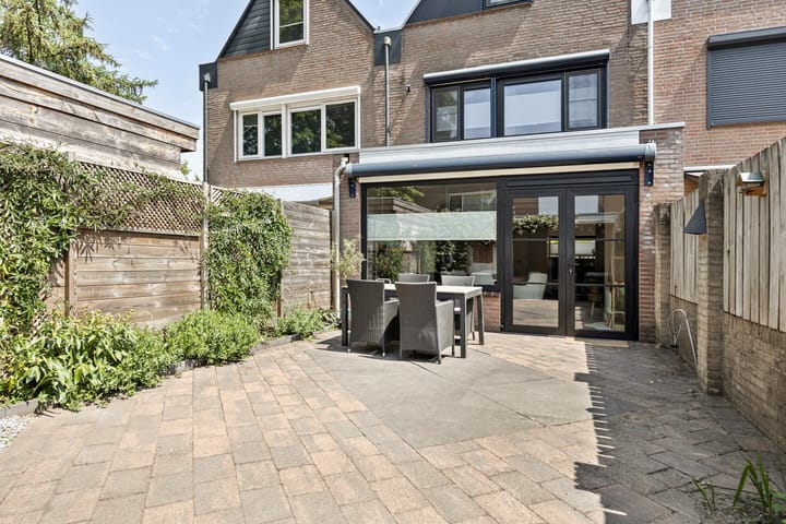 Photo of property Valkenhof 15, Made