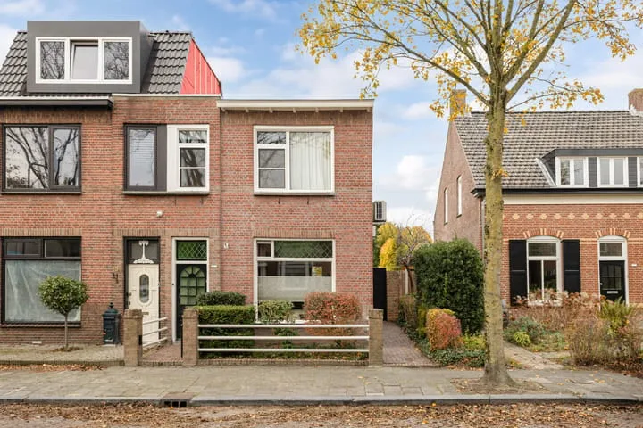 Valkenierslaan 153 in Breda
