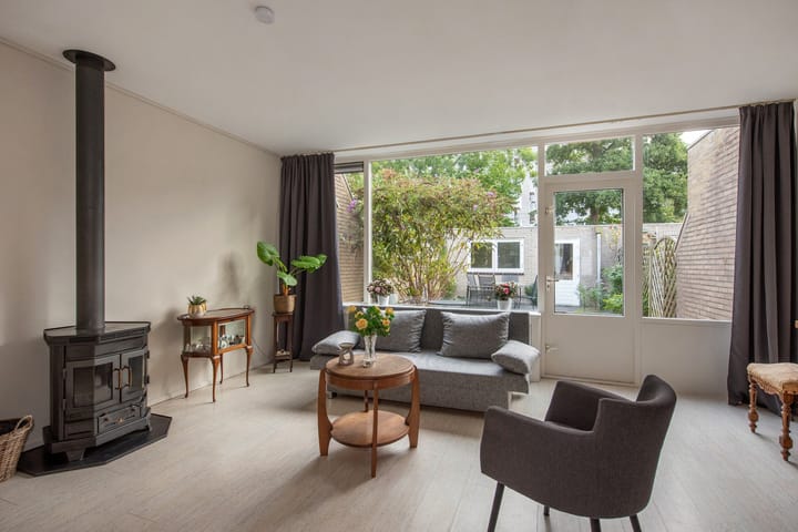 Valkhof 118 in Leidschendam photo