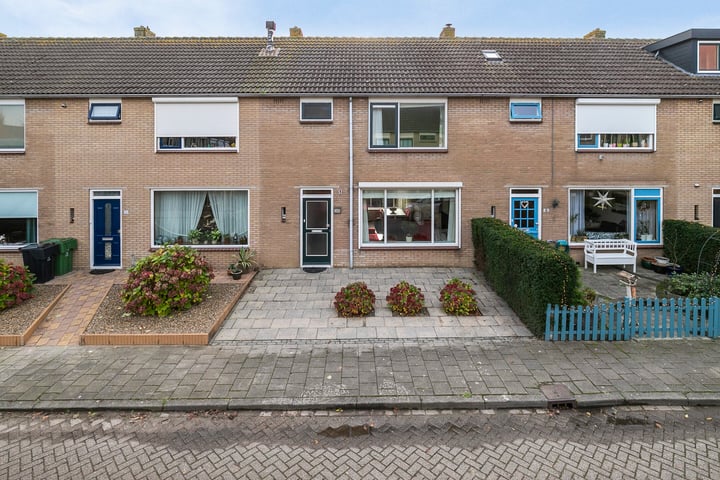 van Almondestraat 30 in Goudswaard Foto