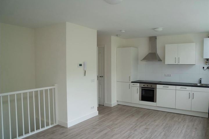 Photo of property Van Baerlestraat 131A, 's-Gravenhage