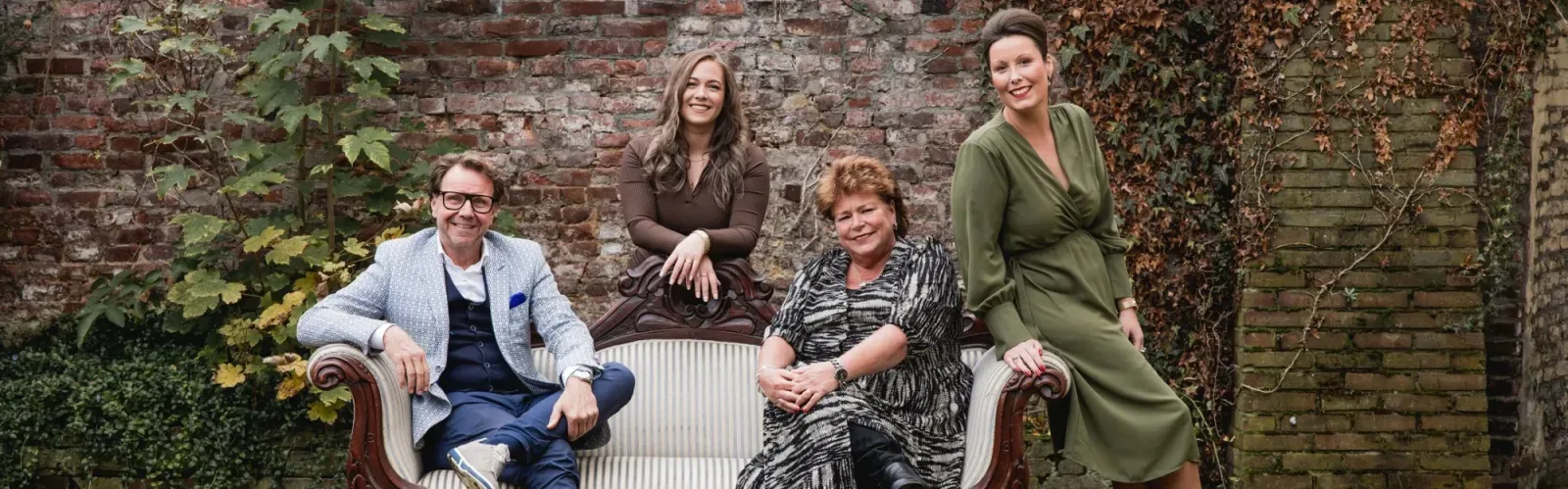 Team foto van Van Cromvoirt Makelaardij en Advies | NVM & Qualis