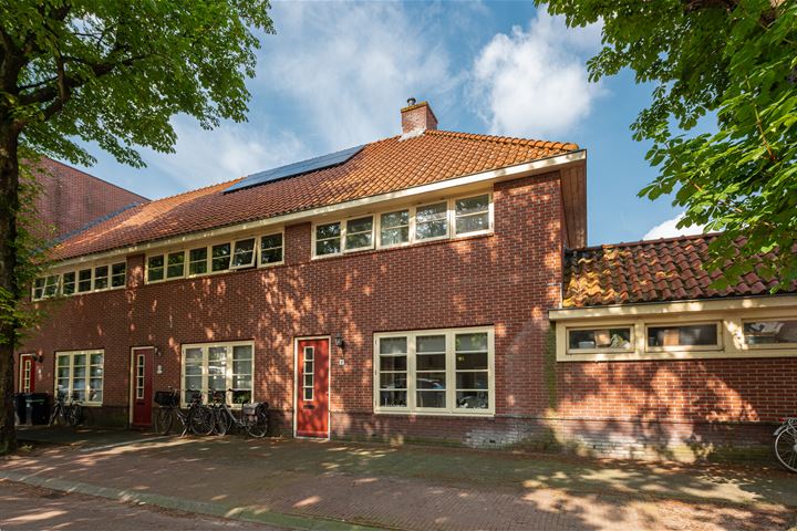 Van de Sande Bakhuyzenstraat 11 en Hilversum foto