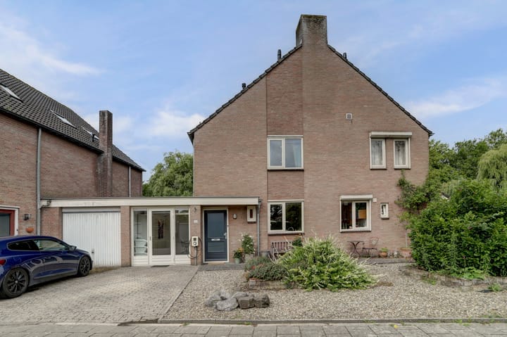 Van Deelenstraat 106 in Oudheusden Foto