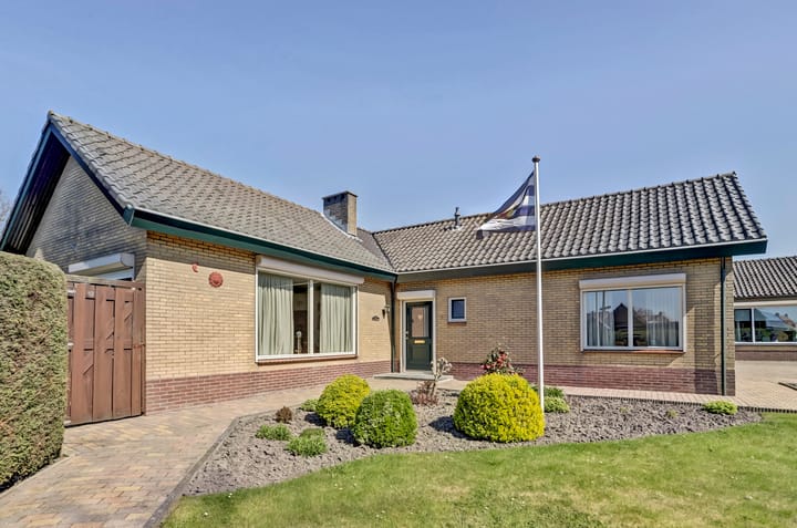 van den Abeelestraat 33 in Oosterland Foto