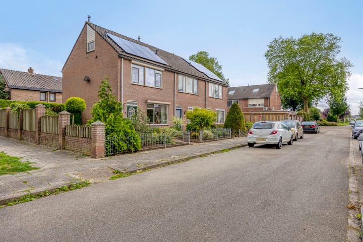 Van den Hoonaardstraat 1 in Driel Foto