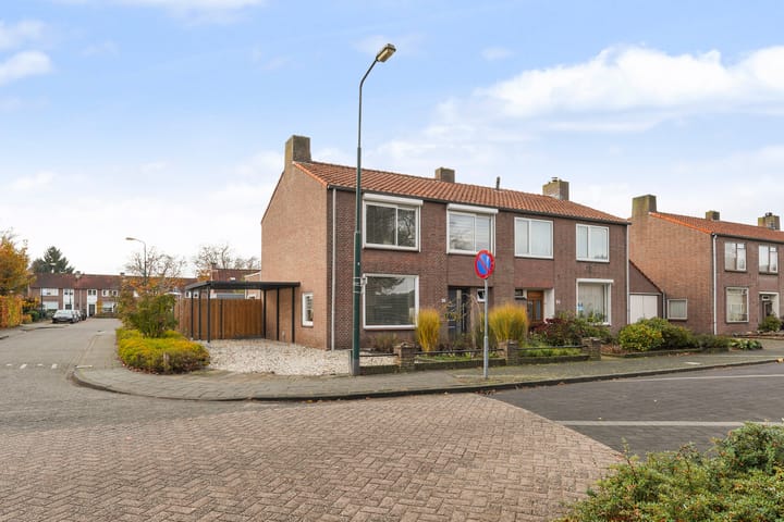 Photo of property van den Kerkhoffstraat 36, Sint-Michielsgestel