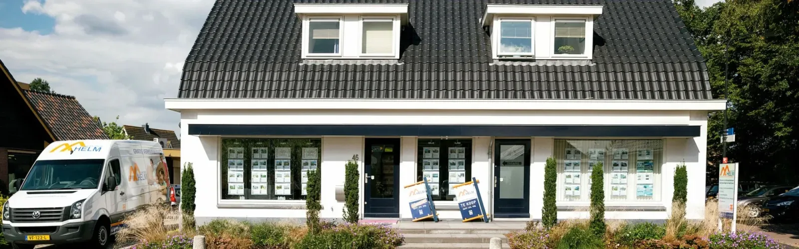 Team photo of Van der Helm Makelaardij