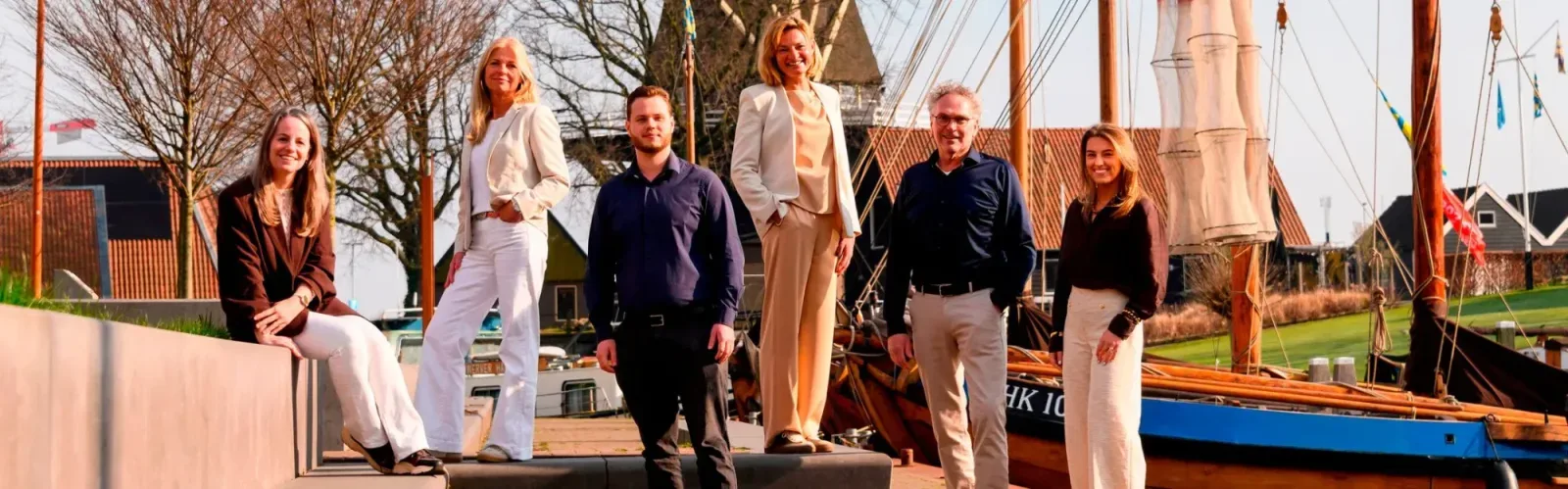 Team foto van Van der Hoek Makelaardij B.V.