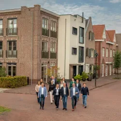 Logotipo Van der Meer Makelaars