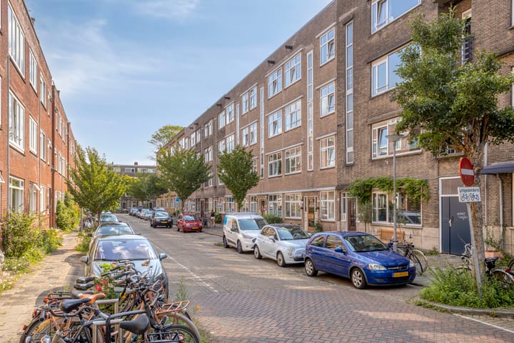 Van der Meydestraat 24C in Rotterdam foto