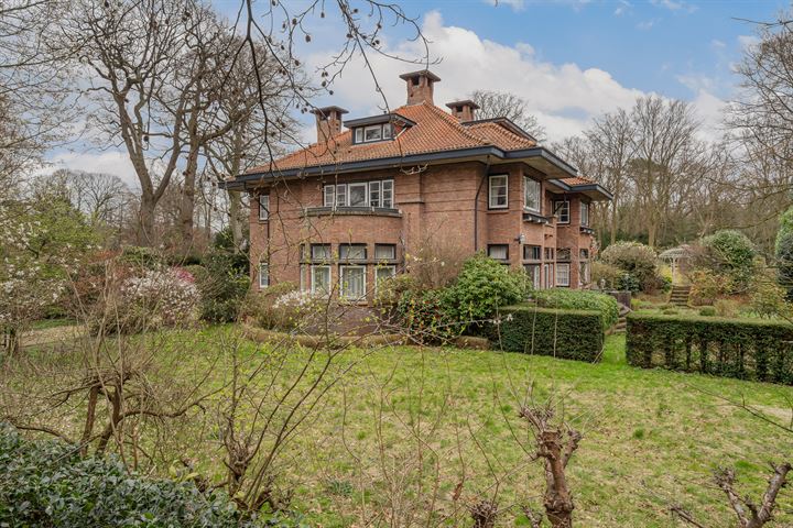 Van der Oudermeulenlaan 18 in Wassenaar foto