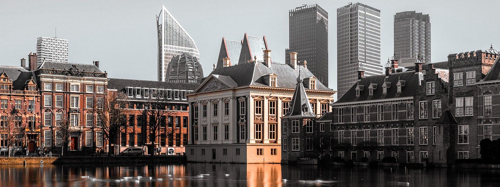 Photo de bureau Van der Post Makelaars