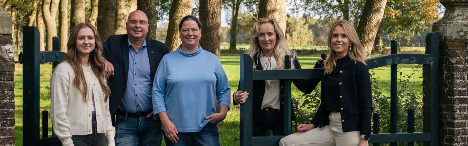 Team foto van Van Ditshuizen Makelaardij O.G. B.V.