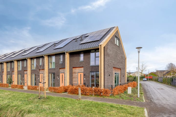 Van Essenweg 3 en Apeldoorn foto