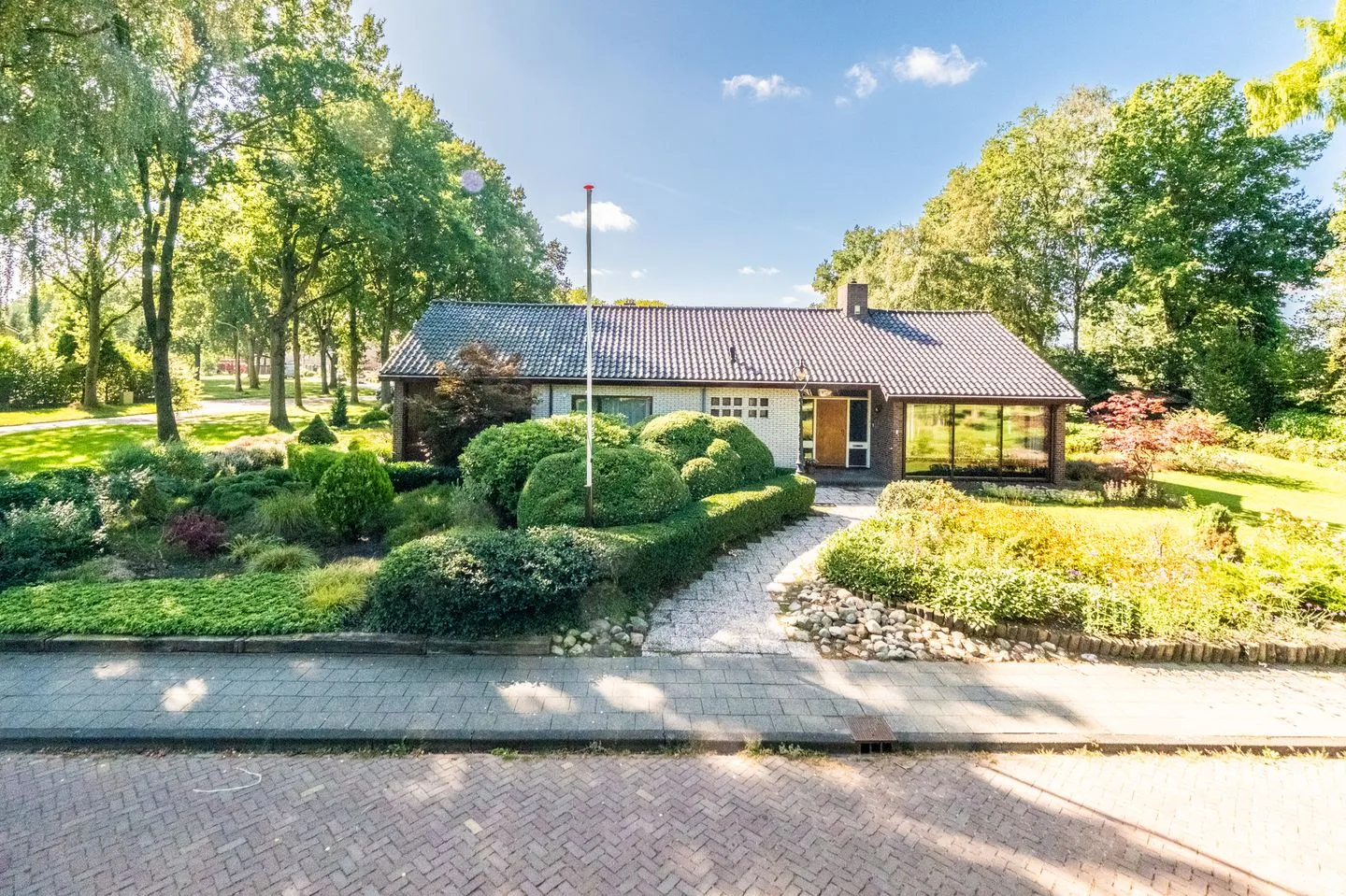 van Ewsumlaan 2 Roden foto 3