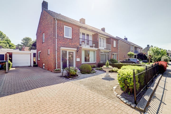 Van Gaverenlaan 34 in Steenbergen Foto