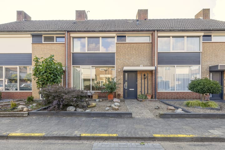 van Gentstraat 9 in Veghel Foto