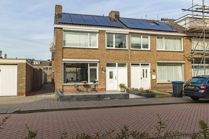 Van Goghlaan 72 in Roosendaal