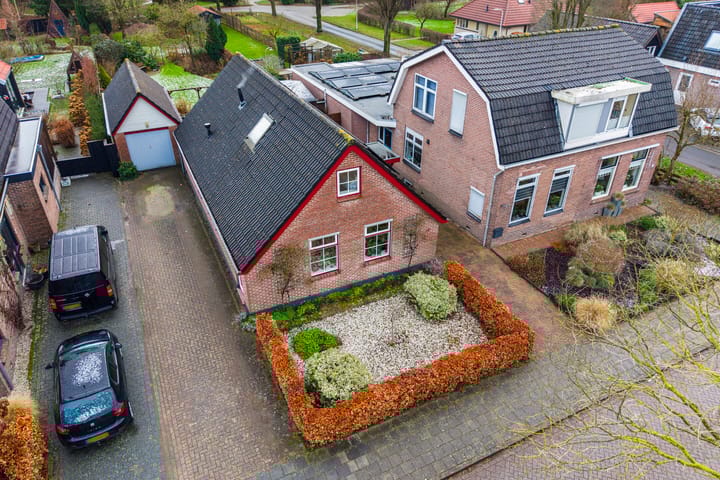 Van Haeringenstraat 37 en Dedemsvaart foto