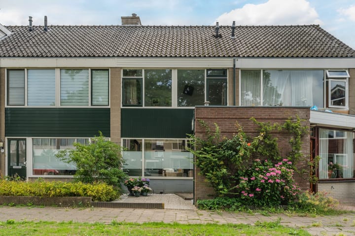 Van Heuven Goedhartstraat 4 in Voorschoten Foto